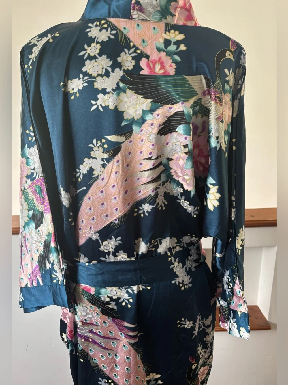 Kim + Ono Chrysanthemum & Crane Long Satin Kimono Robe - Picture 5 of 11